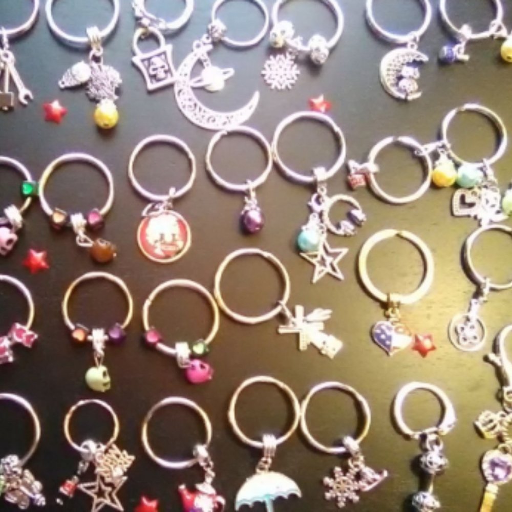 40 Charm & Beaded Keychains - Picture 2 of 7